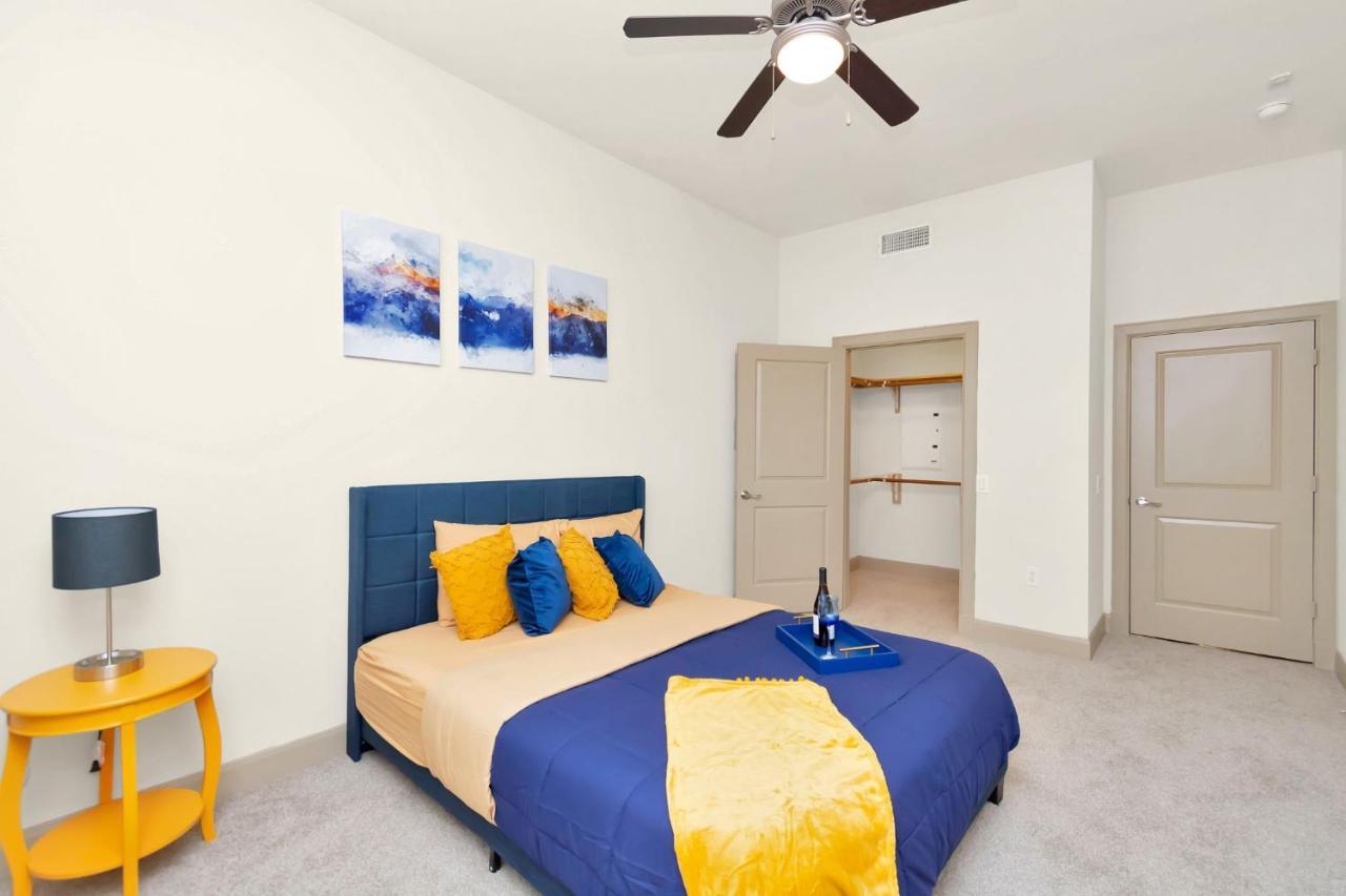 Welcome To The Suite Spot Luxury 1Bedroom Mid-Rise In Suger Land ヒューストン エクステリア 写真