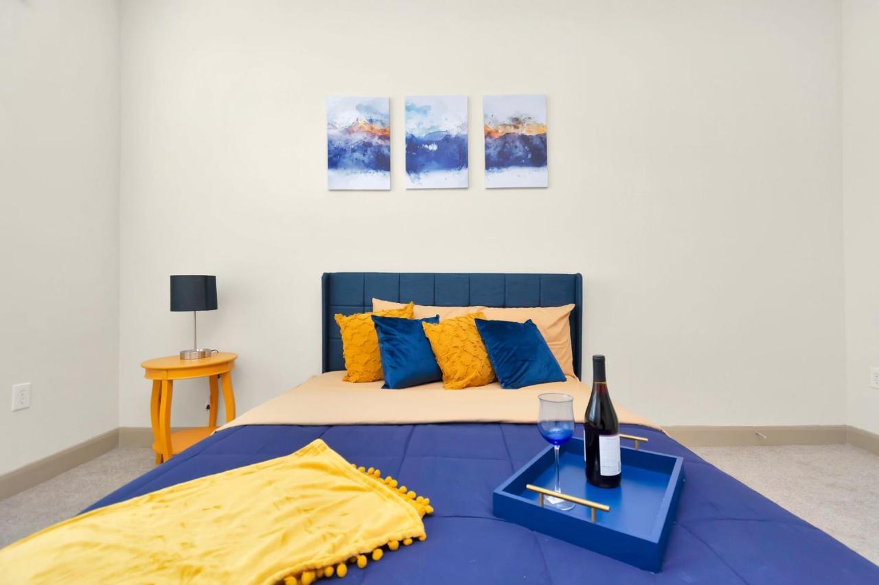 Welcome To The Suite Spot Luxury 1Bedroom Mid-Rise In Suger Land ヒューストン エクステリア 写真